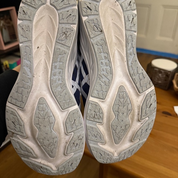 ASICS women’s 11 Dynablast runner - Picture 3 of 4